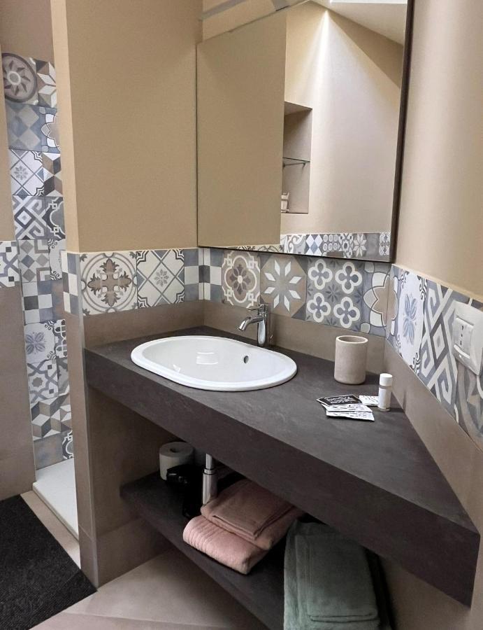 Apartamento Verde Rame In Citta' Alta Con Garage Charme E Relax Bérgamo Exterior foto