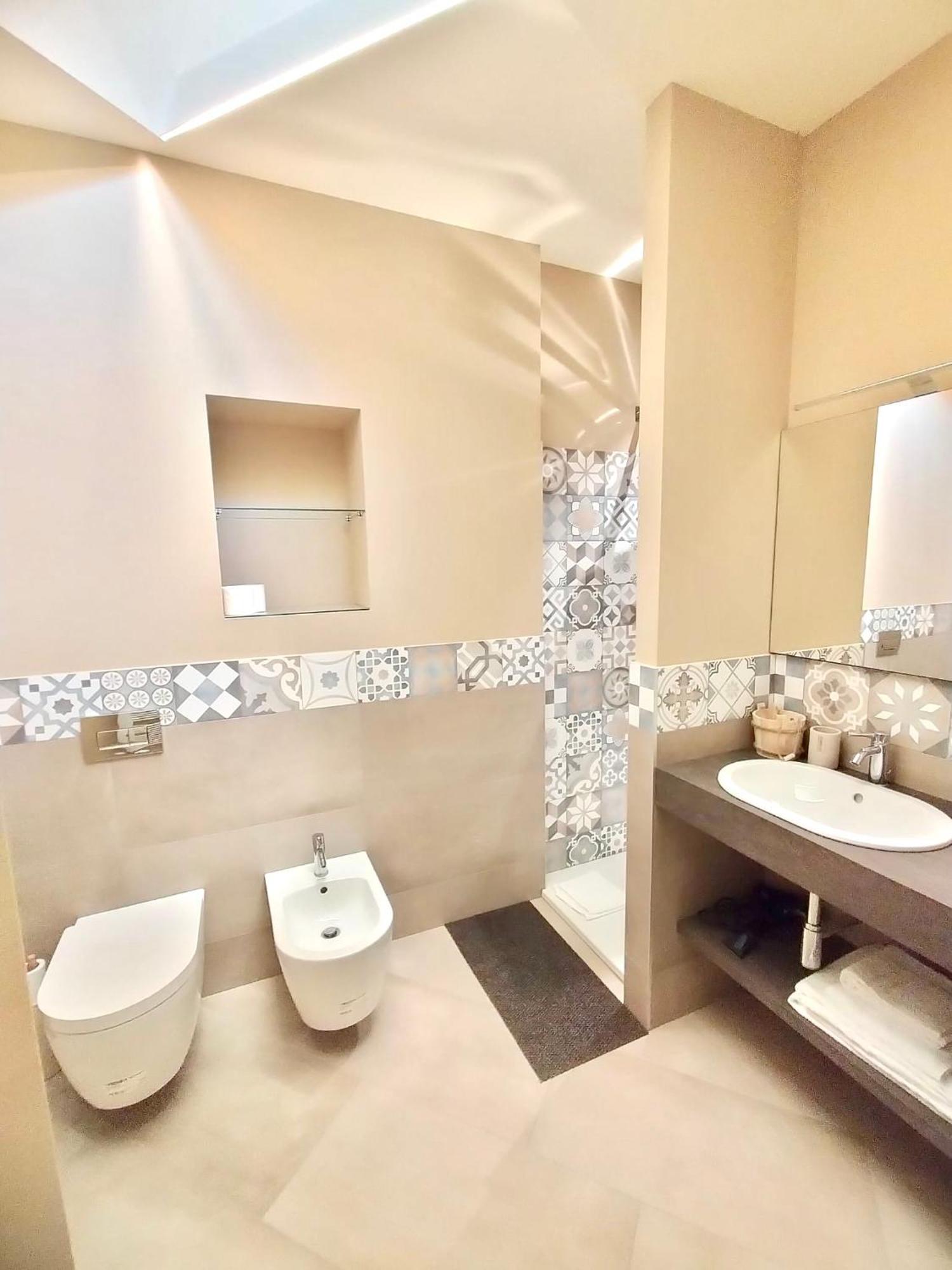 Apartamento Verde Rame In Citta' Alta Con Garage Charme E Relax Bérgamo Exterior foto