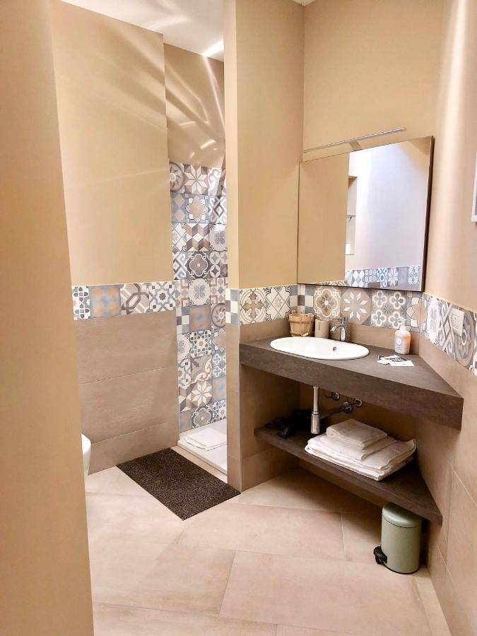 Apartamento Verde Rame In Citta' Alta Con Garage Charme E Relax Bérgamo Exterior foto